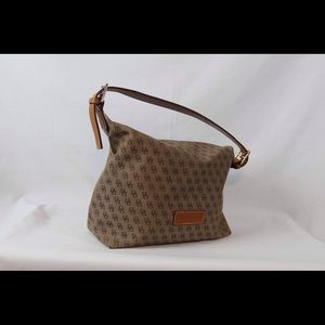 NWOT Dooney and Bourke Classic Shoulder Bag